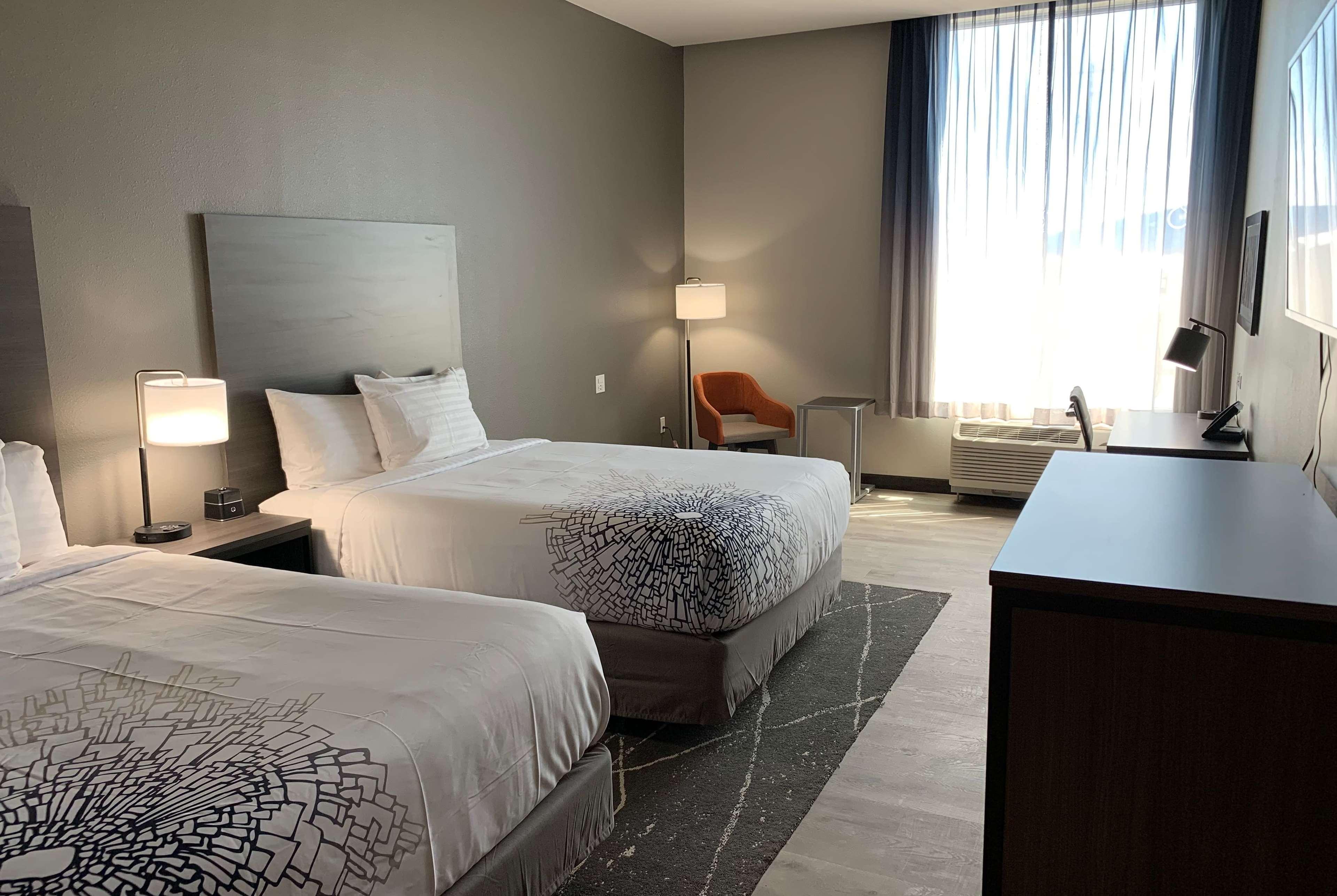 La Quinta Inn & Suites By Wyndham Holbrook Petrified Forest Екстериор снимка